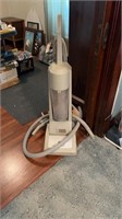 Amway clear trak vacuum with attachments