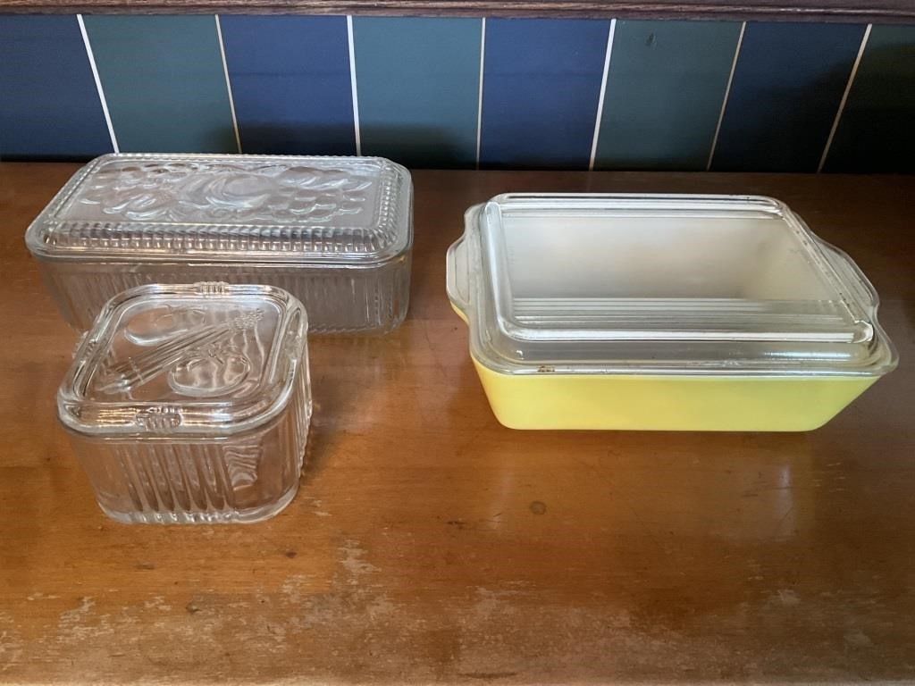 Pyrex and Federal Glass Refridgerator Jars