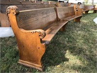 15’ Antique Curved Church Pew
