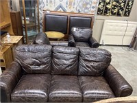 DREXEL HERITAGE LEATHER SOFA, 2 CHAIRS & OTTOMAN