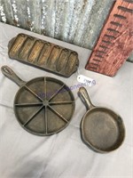 Cast iron pans, set of 3