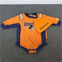 Denver Broncos Onsie W/Beanie 3/6 Months