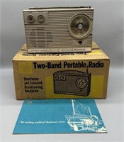 General Electric 8 Transitor Two Band Radio