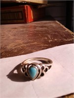 TURQUOISE & SILVER RING MARKED 925