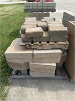Mixed lot 2 pallets various sizes