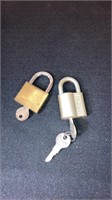 2 small locks / keys