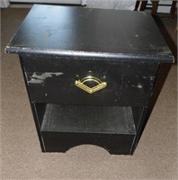 Small End Table w/Drawer 19 1/2 x 16 x 21