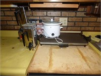 GRIDDLE, CROCK POT, VIDA MIX MACHINE