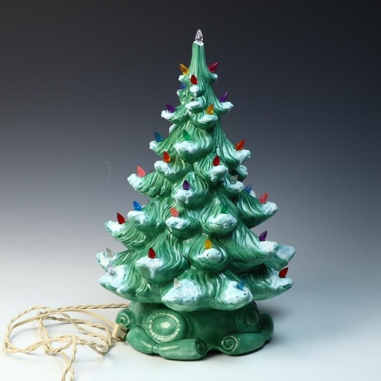 Vintage Atlantic Mold Ceramic lighted Xmas Tree