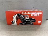 O&K Hydro-Raupenbagger RH 120 C Scale Model