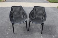 Set of 2 Resin Patio Chairs