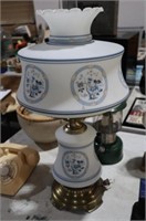 GWTW STYLE PARLOR LAMP
