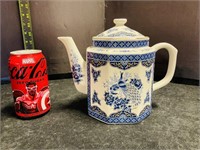 Andrea Sadek Cobalt Blue White peacock tea pot