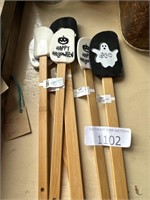 Decorative Halloween spatulas