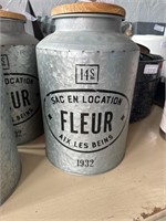 Galvanized Container With Wood Lid