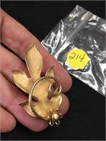 Vintage Gold Colored Leaf Brooch Pin