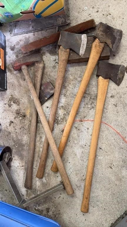 4 Four axes and one splitting wedge, one ax head