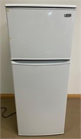 NICE DANBY PREMIERE APARTMENT SIZE FRIDGE