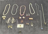 Group of vintage ladies' costume jewelry