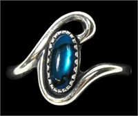 Sterling silver dentil set blue paua ring, size 6