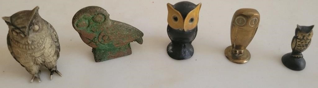 K - LOT OF COLLECTIBLE OWLS (N37)