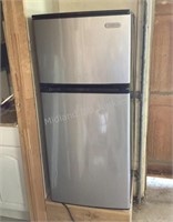 Vissani Refrigerator Freezer, Works