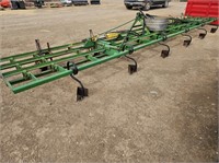 John Deere Folding Tool Bar