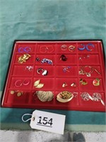 20 Pairs of Earrings - Not the Case