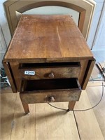 Small Drop-leaf Stand w/square legs