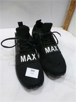 NEW Max Shoes - Size 39