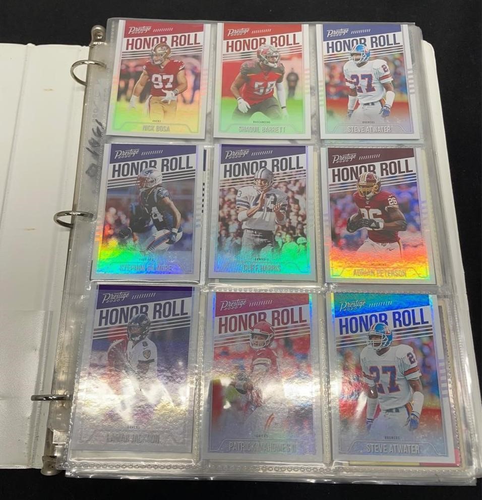 Binder With 20 Sleeves Of Sportscards