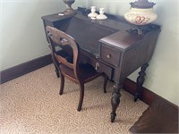 Unusual Spinet Desk & Chair