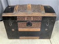 Vintage Dome Top Steamers Trunk