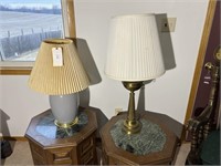 LOT OF 2 VINTAGE  TABLE LAMPS ONE APPEARS TO BE