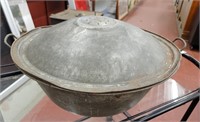 Large antique kettle/basin with lid