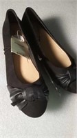 Ladies size 9 black suede like flats