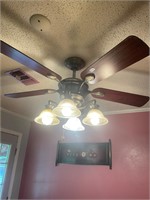 Harbor Breeze Ceiling Fan with light- working