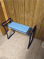 Foldable bench/knee pad for gardening (Office)