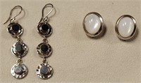 351 - 2 PAIR OF SILVER EARRINGS (W46)