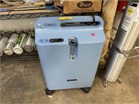 OXYGEN CONCENTRATOR W 14 O2 TANKS W PORT CASE