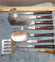 ELEGANT VINTAGE KITCHEN UTENSIL SET