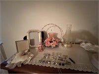 LOT OF HOME DECO AND TWO JEWELRY STORAGE BAGS