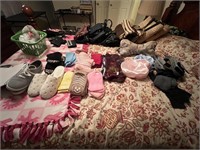 LOT OF SHOES, SCARVES AND SOCKS
