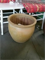 Flower pot