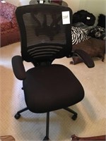 Black Office Chair (Really nice & Comfortable)