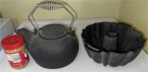 Cast iron teapot & cast iron Bundt pan