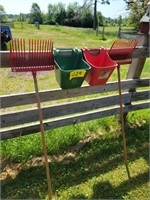 12 qt hanging feed buckets, bedding rakes (4)