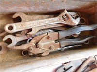 OPEN AND CLOSED END WRENCHES