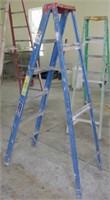 Louisville Blue 6' Fiberglass Ladder