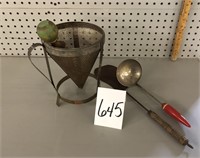 VINTAGE KITCHENWARE